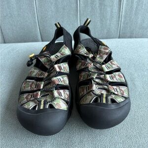 Keen Camouflage and Black Men's Sandals